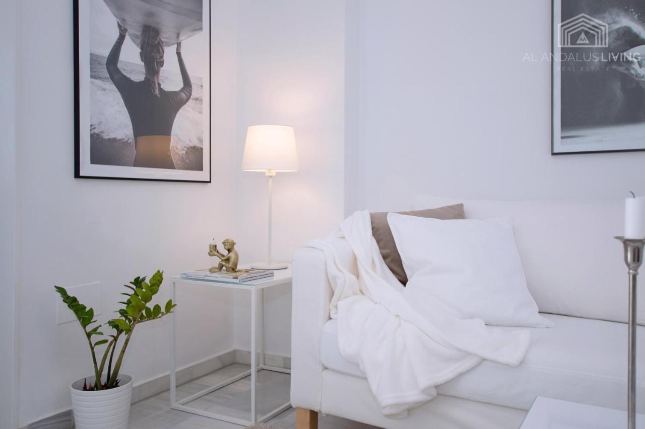 Scandinavian Style Apartment With Amazing Sea Views And South West Facing Sunny Terrace In Miraflores Walking Distance To The Beach! Málaga Extérieur photo