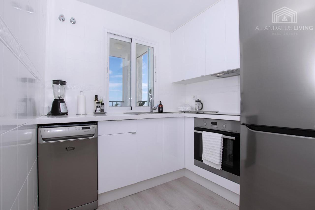 Scandinavian Style Apartment With Amazing Sea Views And South West Facing Sunny Terrace In Miraflores Walking Distance To The Beach! Málaga Extérieur photo