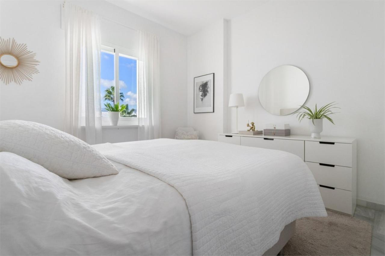 Scandinavian Style Apartment With Amazing Sea Views And South West Facing Sunny Terrace In Miraflores Walking Distance To The Beach! Málaga Extérieur photo